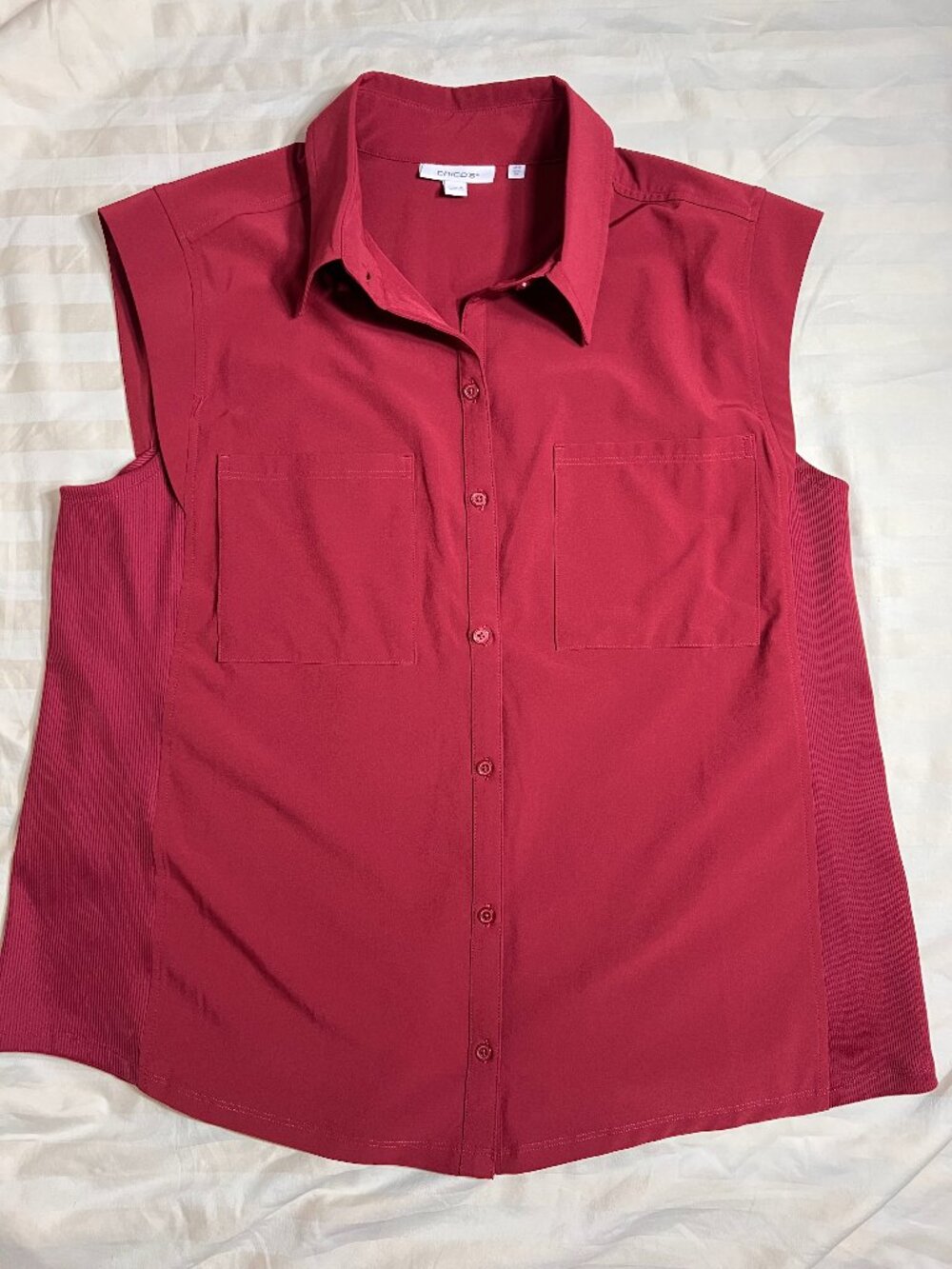 Chico's Zenergy Sleeveless Button Down Ribbed Side Top Size 2.5 (14) Red